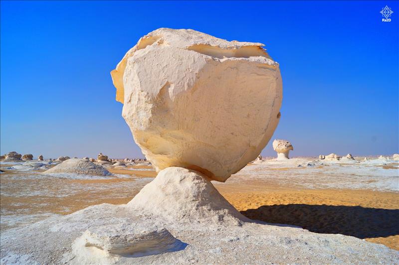 Egypt-Bahariya-Oasis-White-Desert-Ra2D-02 - Exclusive Wallpapers Page 13 of 73
Left click to see next one.
Right click to see previous one.
Double click to see full sized picture.